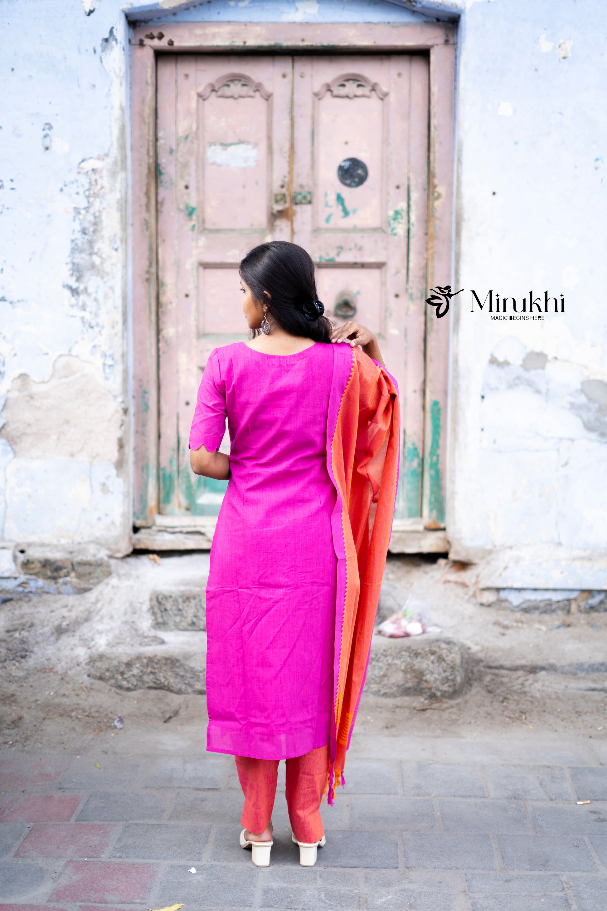 Salwar suit