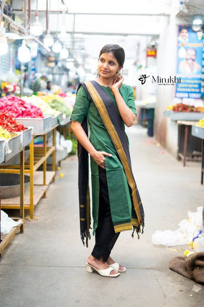 Salwar suit