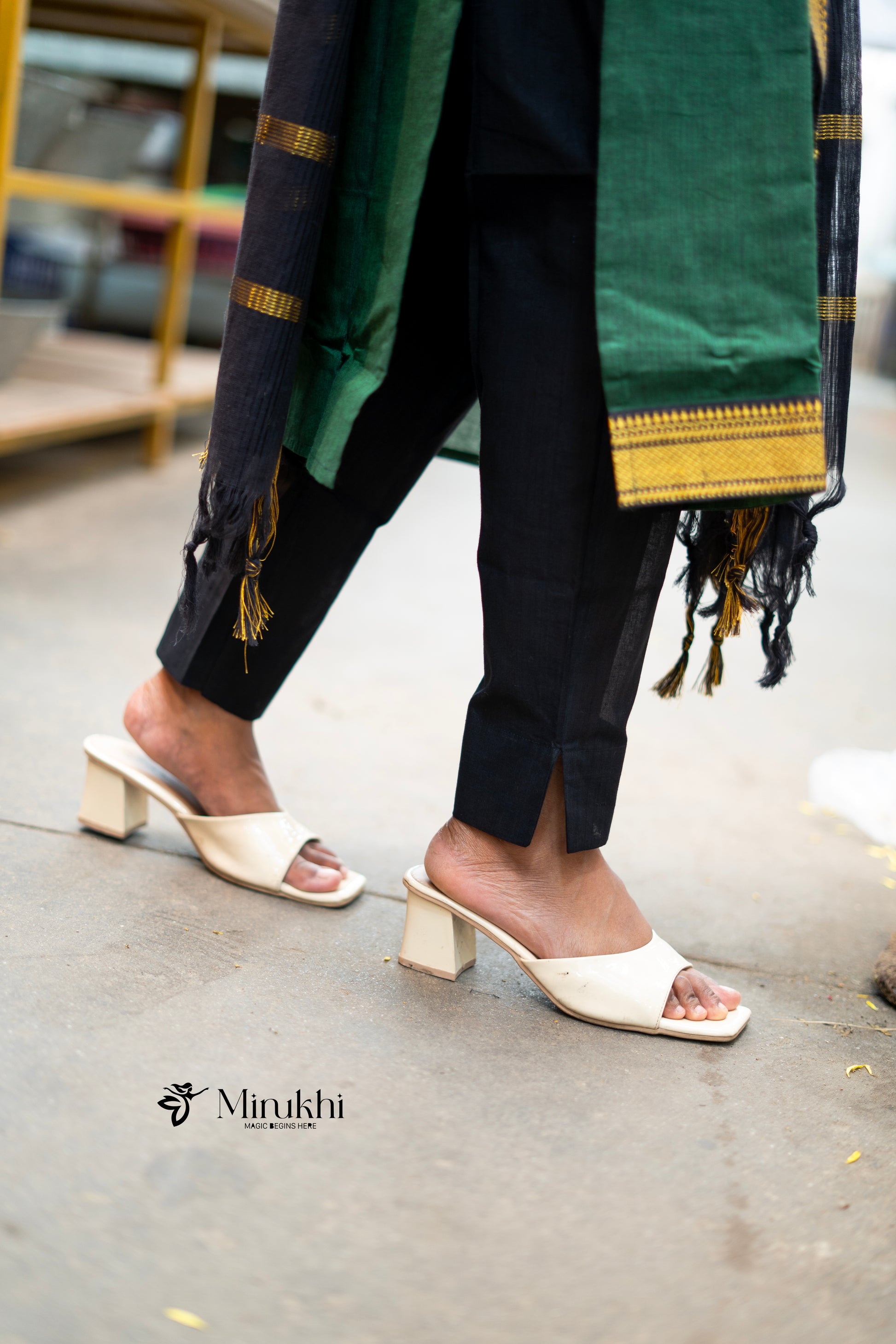 Salwar suit