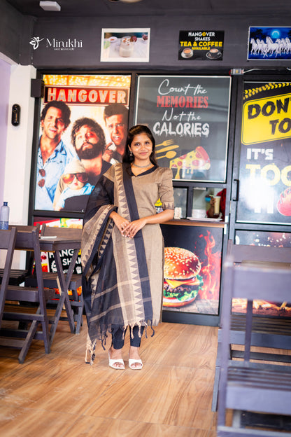 Salwar suit
