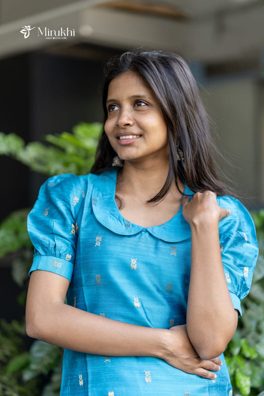 Sky blue Petterpan collar